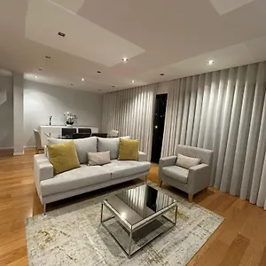 https://leonor-seaview-apartment.madeira-islandshotels.com